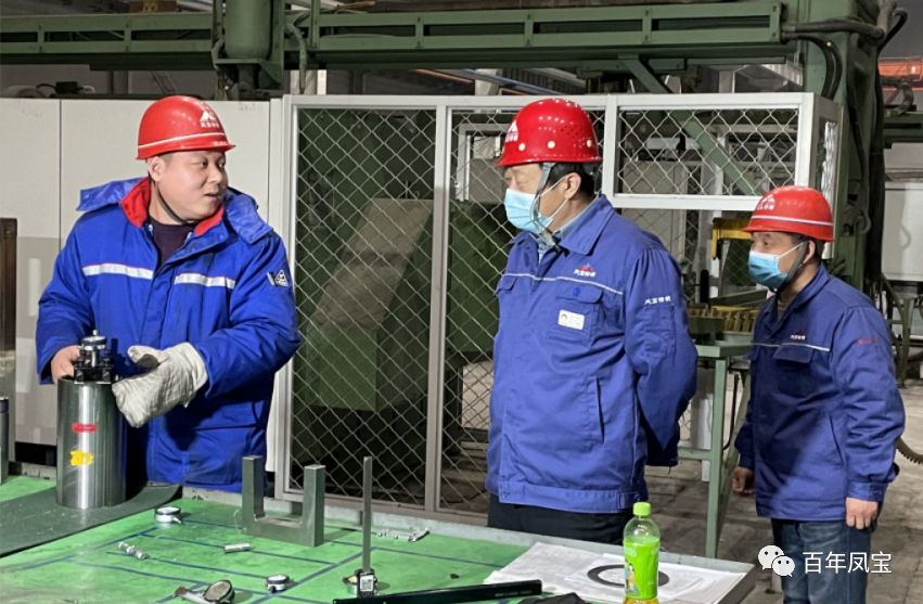 一枝一叶总关情——米兰官方注册_米兰（中国）特钢总经理李静敏除夕慰问一线员工