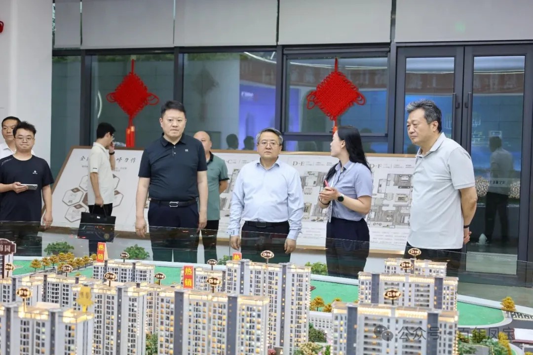 黄明海到米兰官方注册_米兰（中国）澜庭调研指导工作